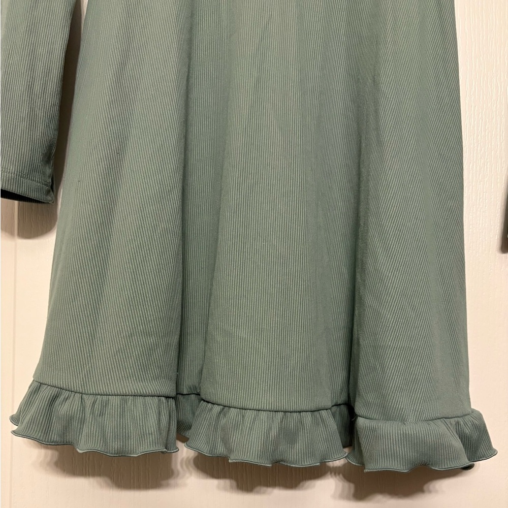 SO Green Long Sleeve V-Neck A-Line Dress - Picture 4 of 5